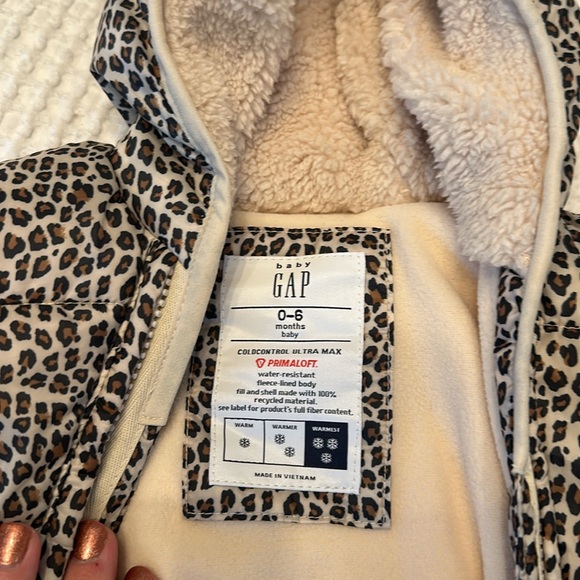 EUC Baby Gap Bunting 0-6 months - Picture 2 of 7